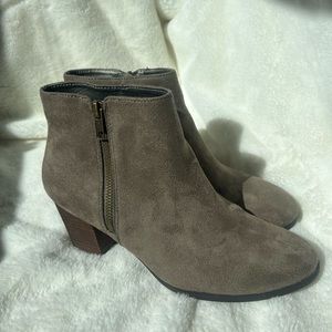 Madeline heeled Chelsea boots size 8 brown